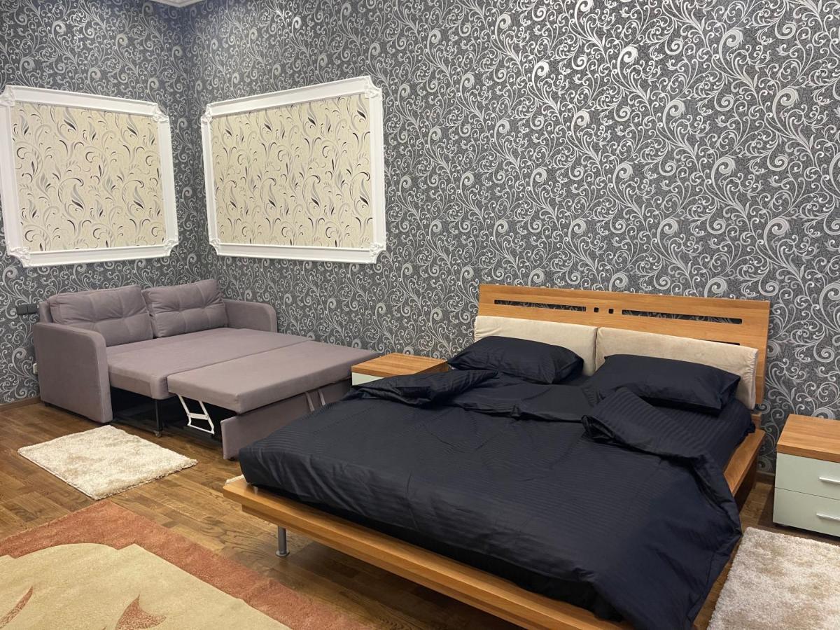 Lux Apartment In Zentrum Tjernivtsi Eksteriør billede